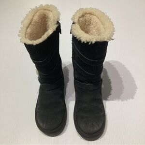 Ugg Australia Maddie Boots Girls Size 4 Black Suede Buckle Zip Up Comfort Shoes